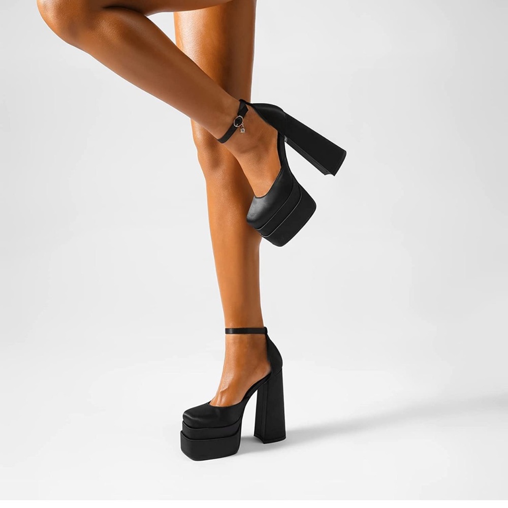 WETKISS Platform Chunky Heels for Women, with Block Heel and Ankle Strap Design